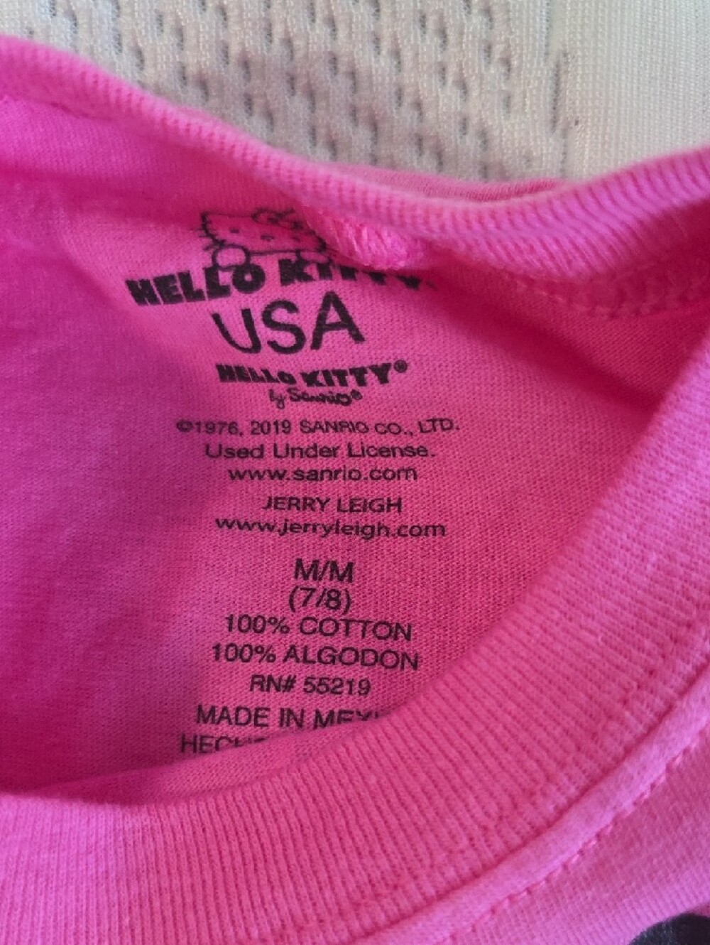 Hello Kitty Pink New York Glitter Graphic Tee For Girls, NWT, Sizes XS, M, or L. - Picture 6 of 13